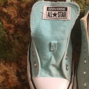 Blue low top converse size 8 women’s men’s 6